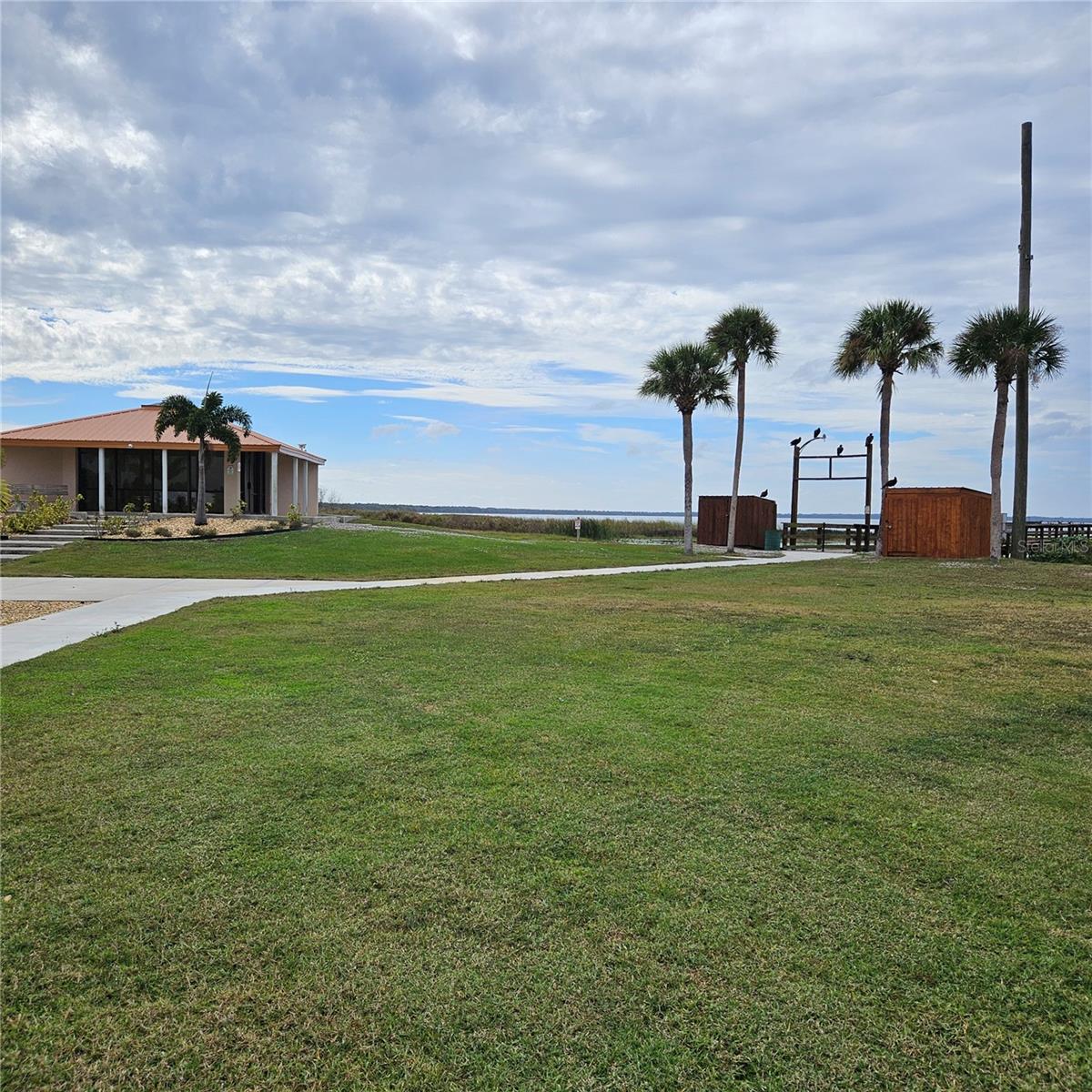 INDIAN LAKE ESTATES - Land