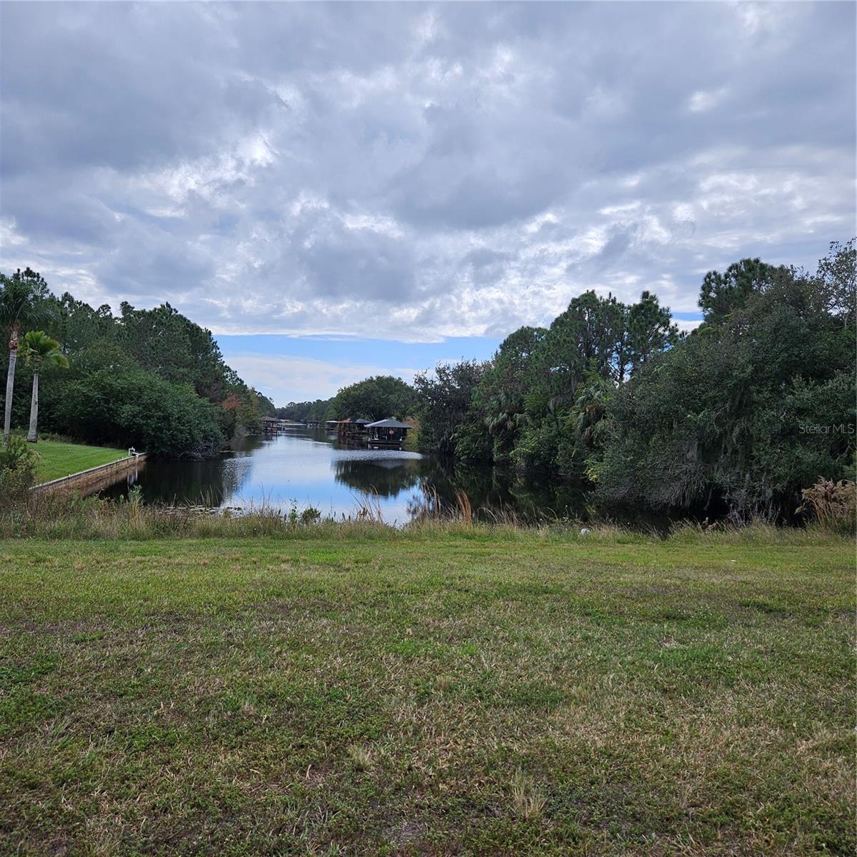 INDIAN LAKE ESTATES - Land