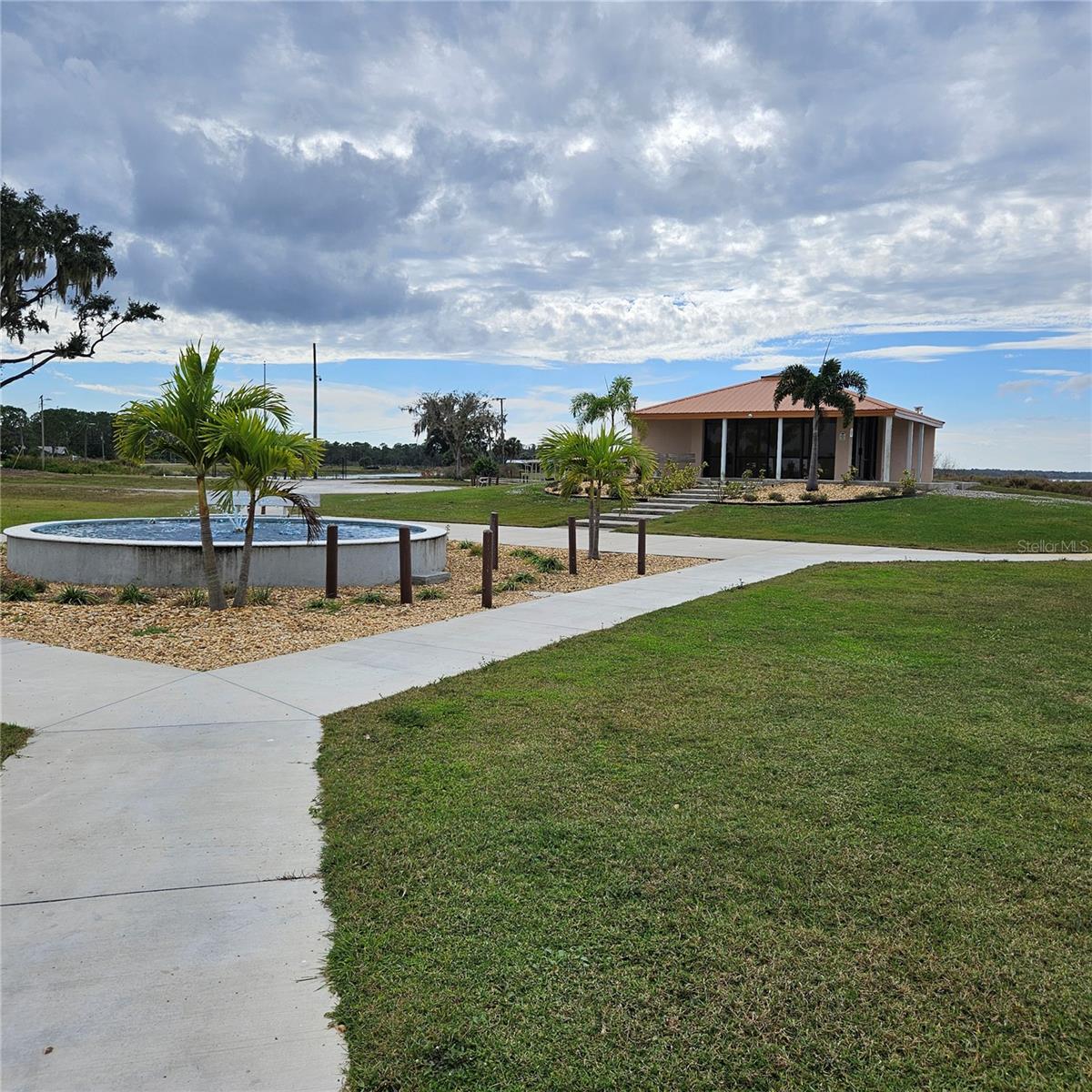 INDIAN LAKE ESTATES - Land