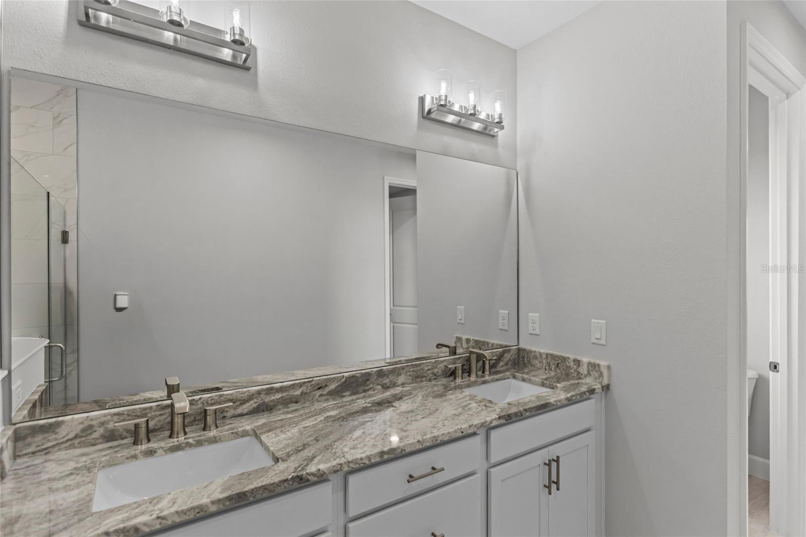 KH CW HAMMOCK OAKS LLC - Residential