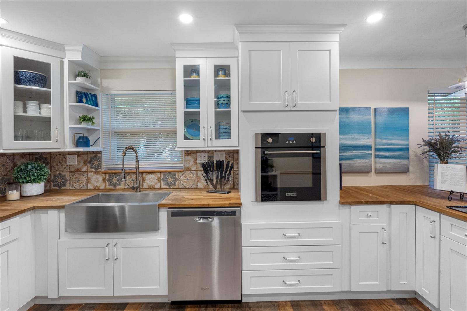 JUNGLE TERRACE SEC A - Residential Lease