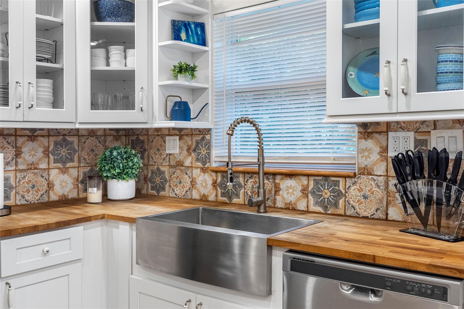 JUNGLE TERRACE SEC A - Residential Lease