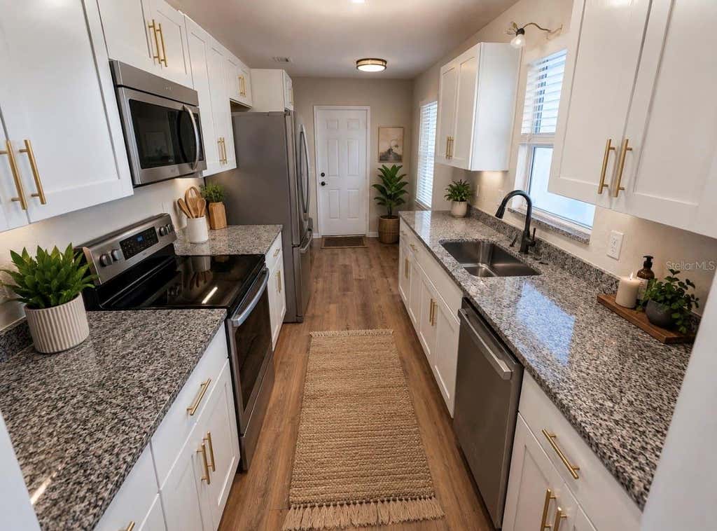 Photo of 8577 NE 157th Court, Silver Springs, FL 34488 (MLS # OM730016)