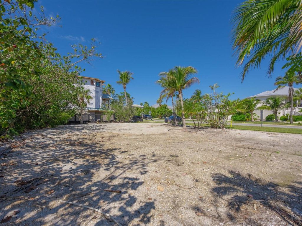 Photo of 720 Broadway Street, Longboat Key, FL 34228 (MLS # A4690381)
