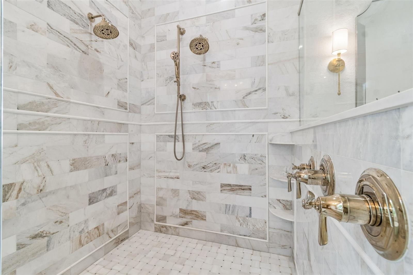 ALAFIA RIDGE ESTATES - Residential