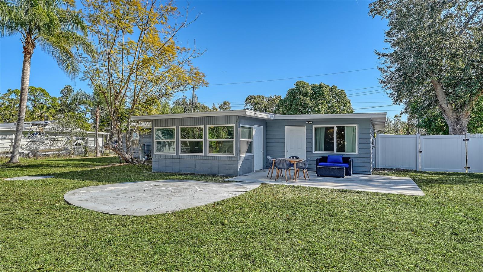 DESOTO PARK FOR PETROUTSA BROS - Residential