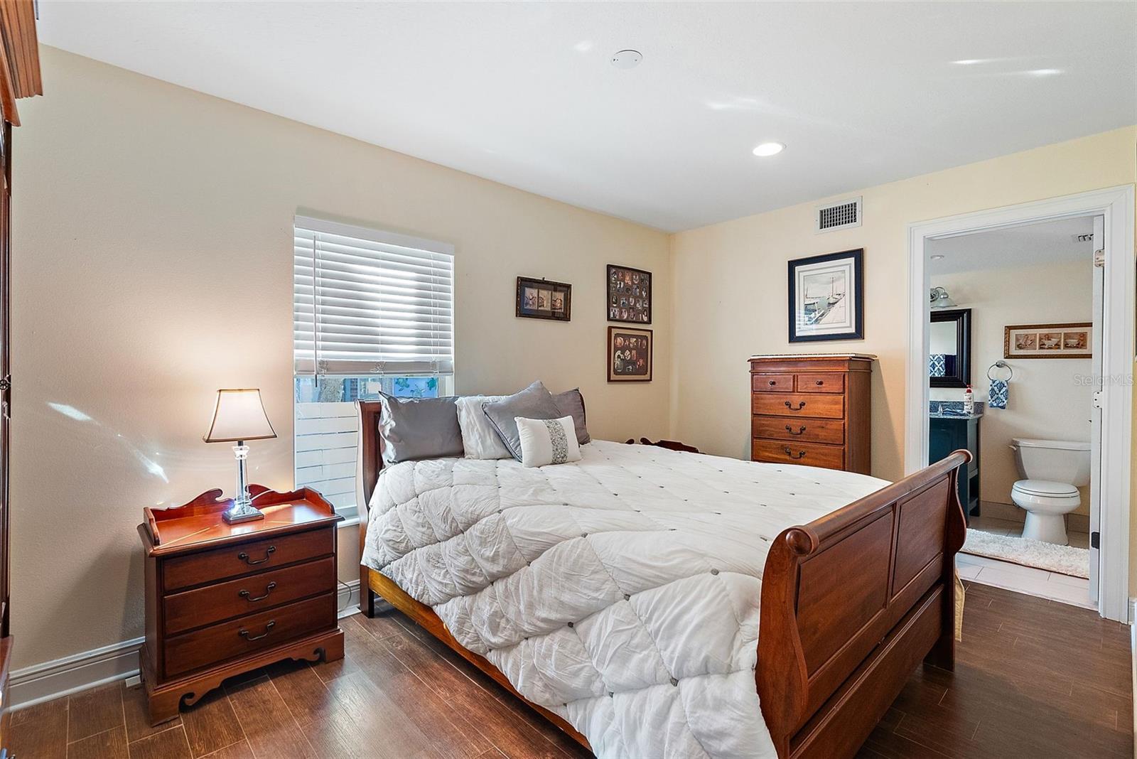 COLONIAL CORP REP - Residential