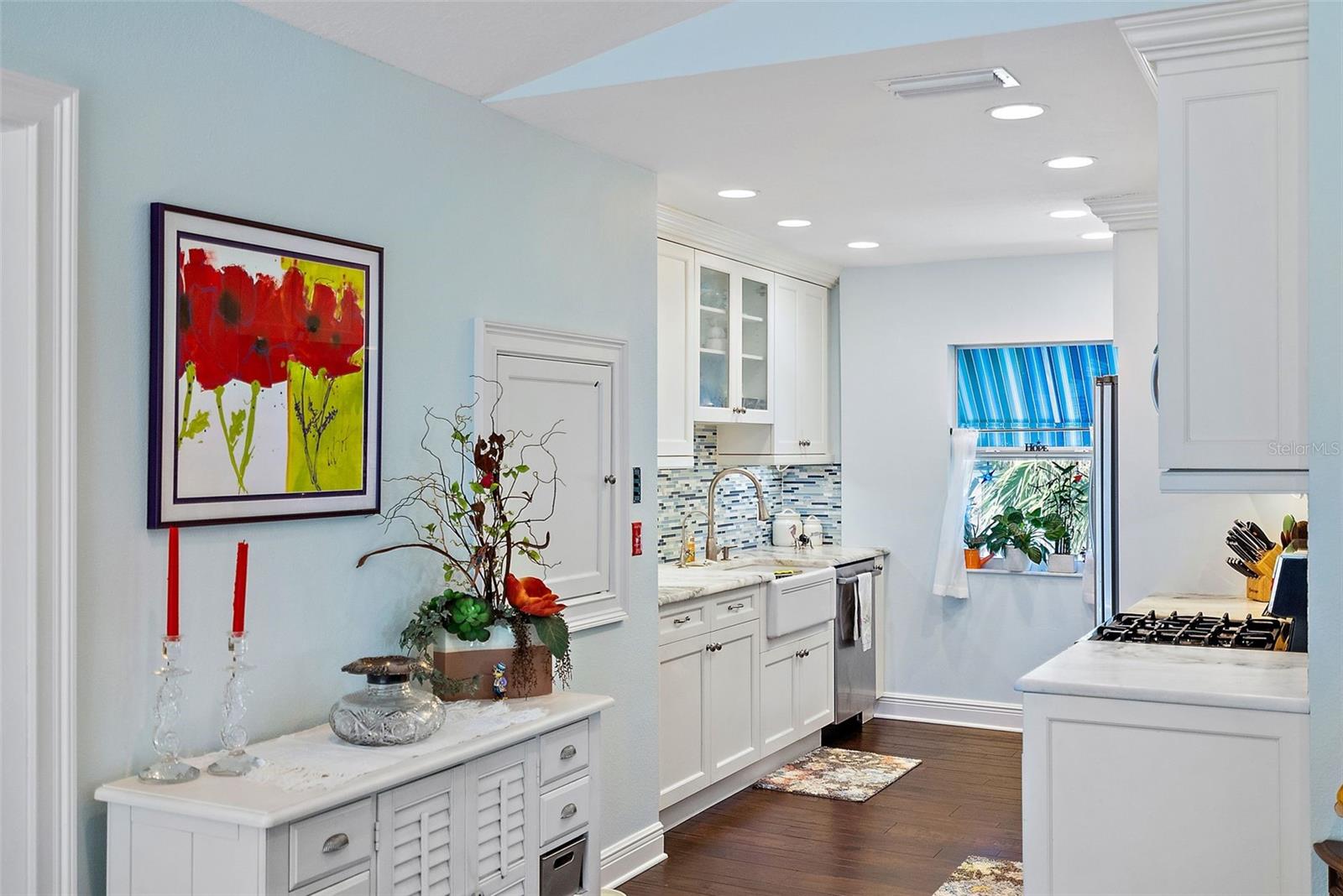 COLONIAL CORP REP - Residential