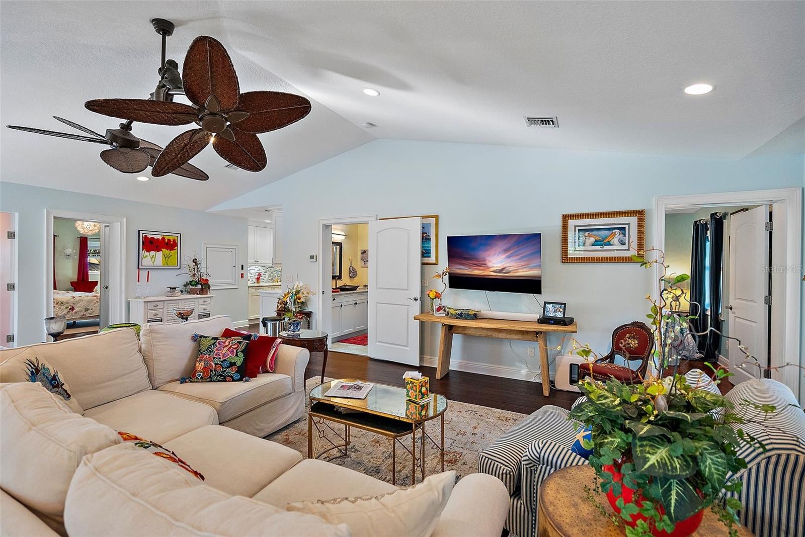 COLONIAL CORP REP - Residential