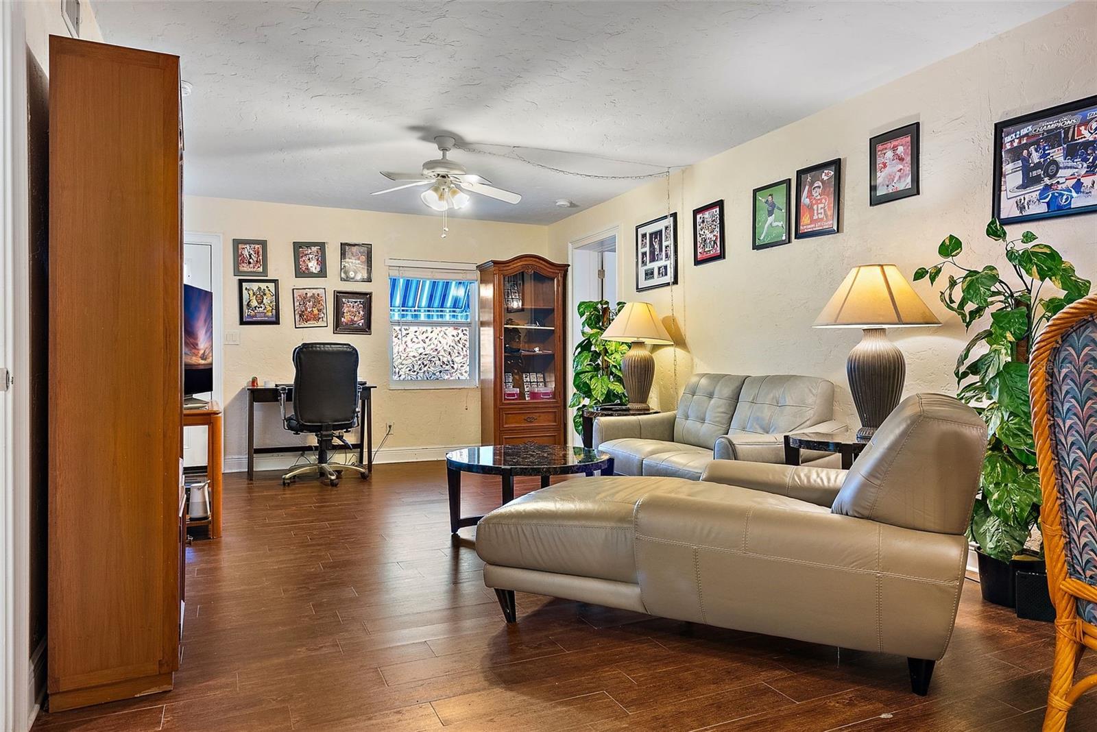 COLONIAL CORP REP - Residential