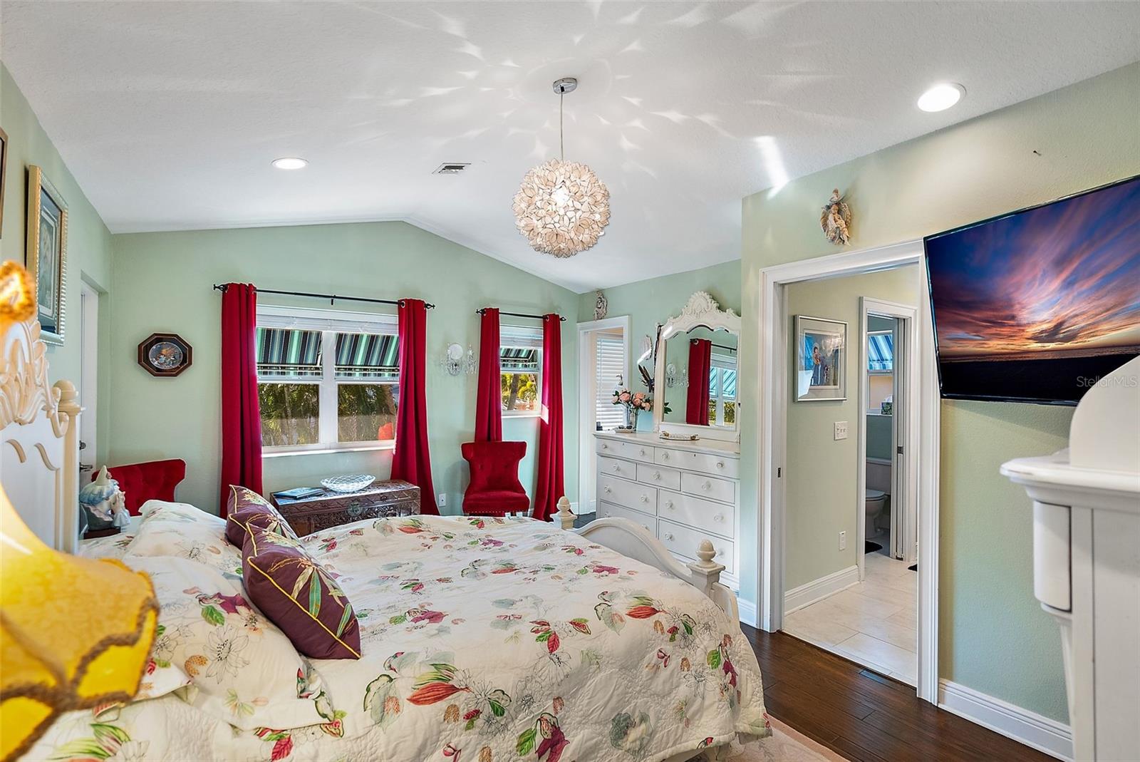 COLONIAL CORP REP - Residential