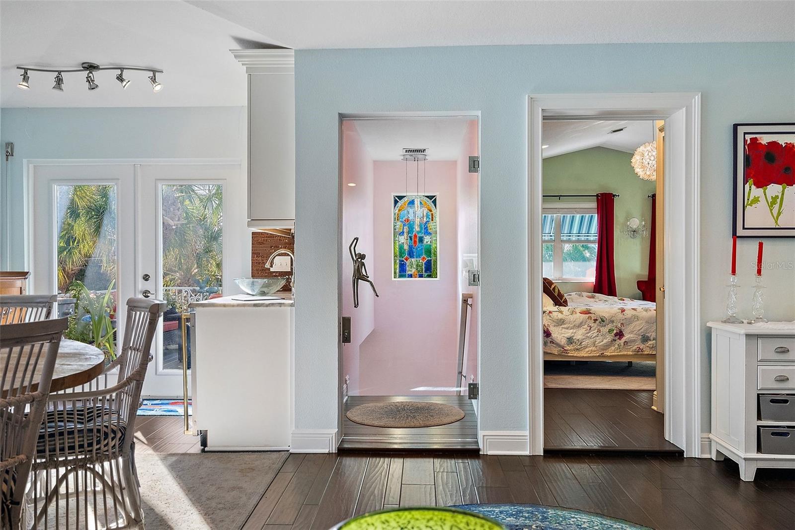 COLONIAL CORP REP - Residential