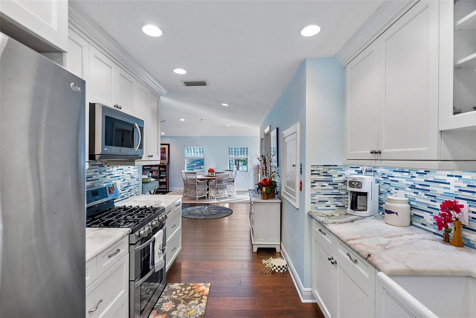 COLONIAL CORP REP - Residential