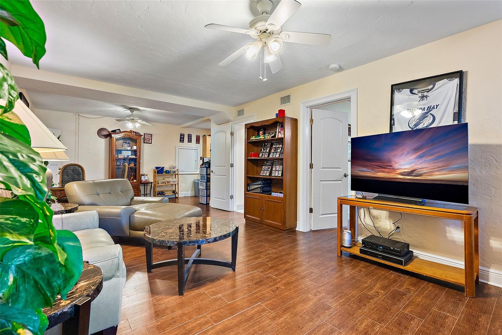 COLONIAL CORP REP - Residential