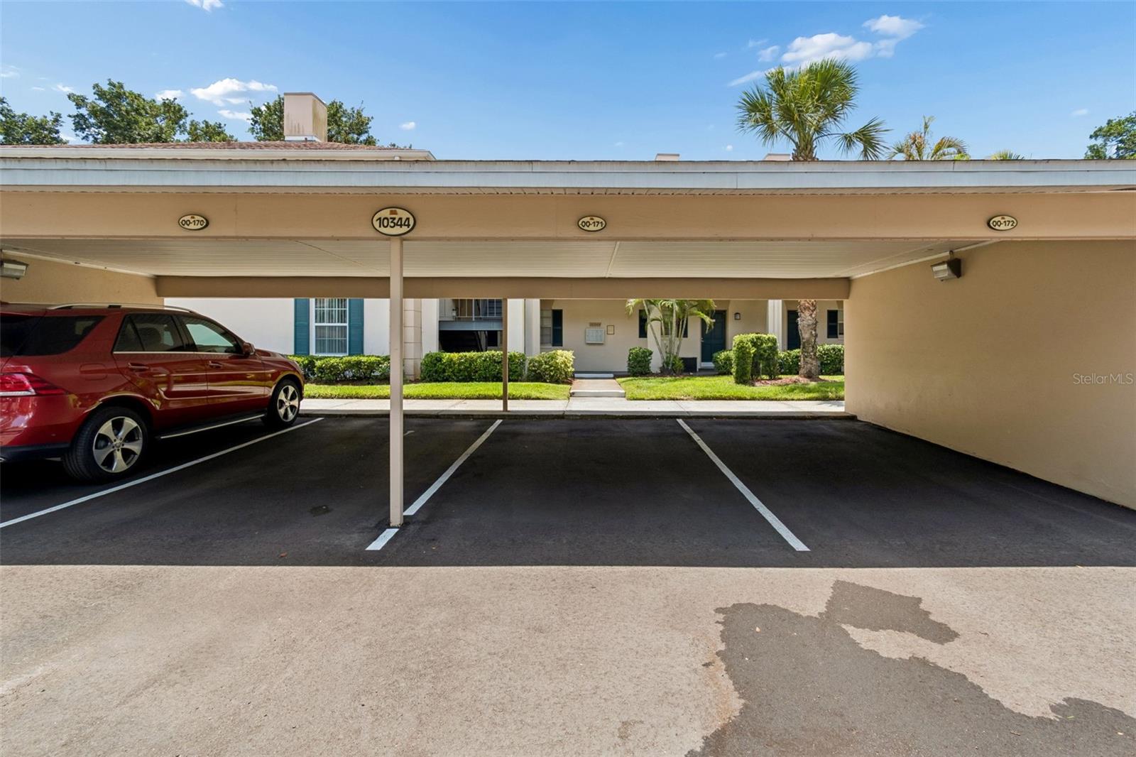 THE GRAND AT OLDE CARROLLWOOD - Residential