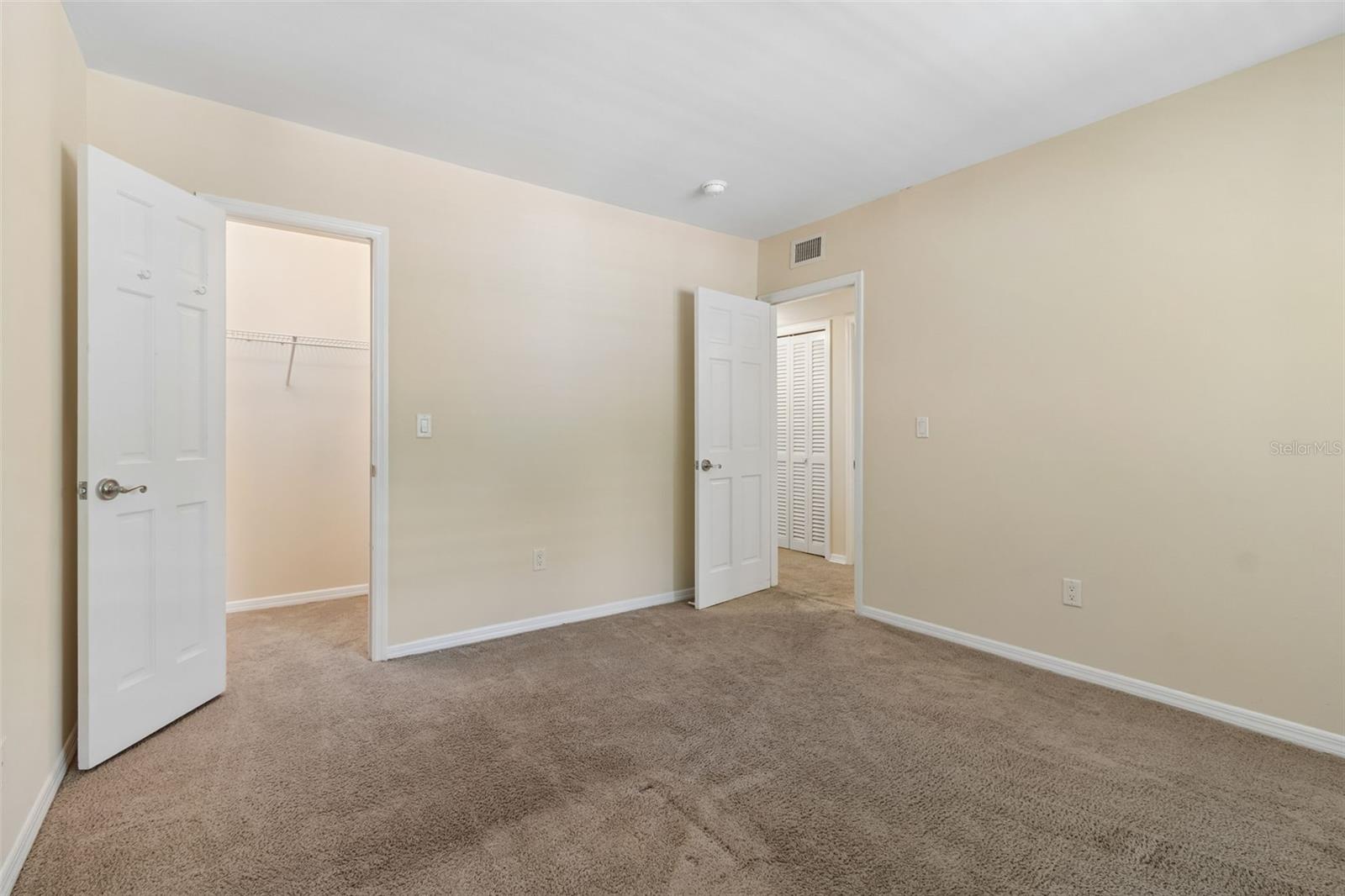 THE GRAND AT OLDE CARROLLWOOD - Residential
