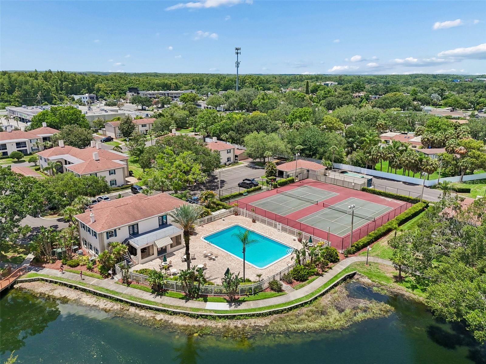 THE GRAND AT OLDE CARROLLWOOD - Residential