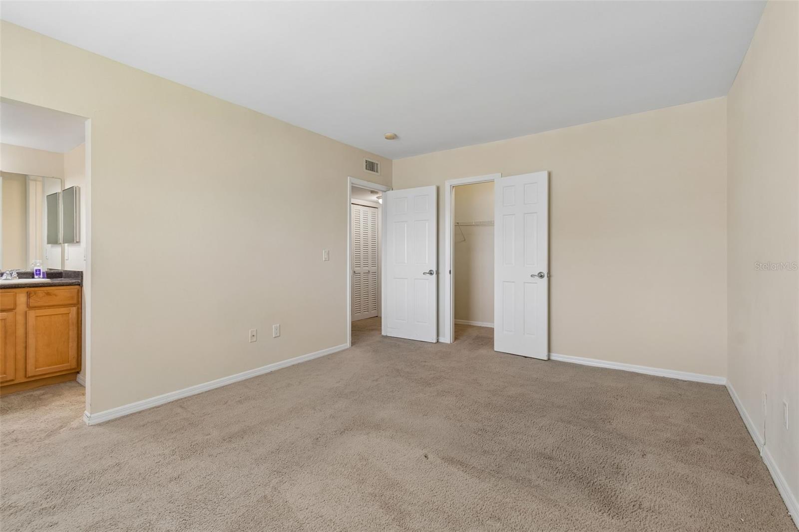 THE GRAND AT OLDE CARROLLWOOD - Residential