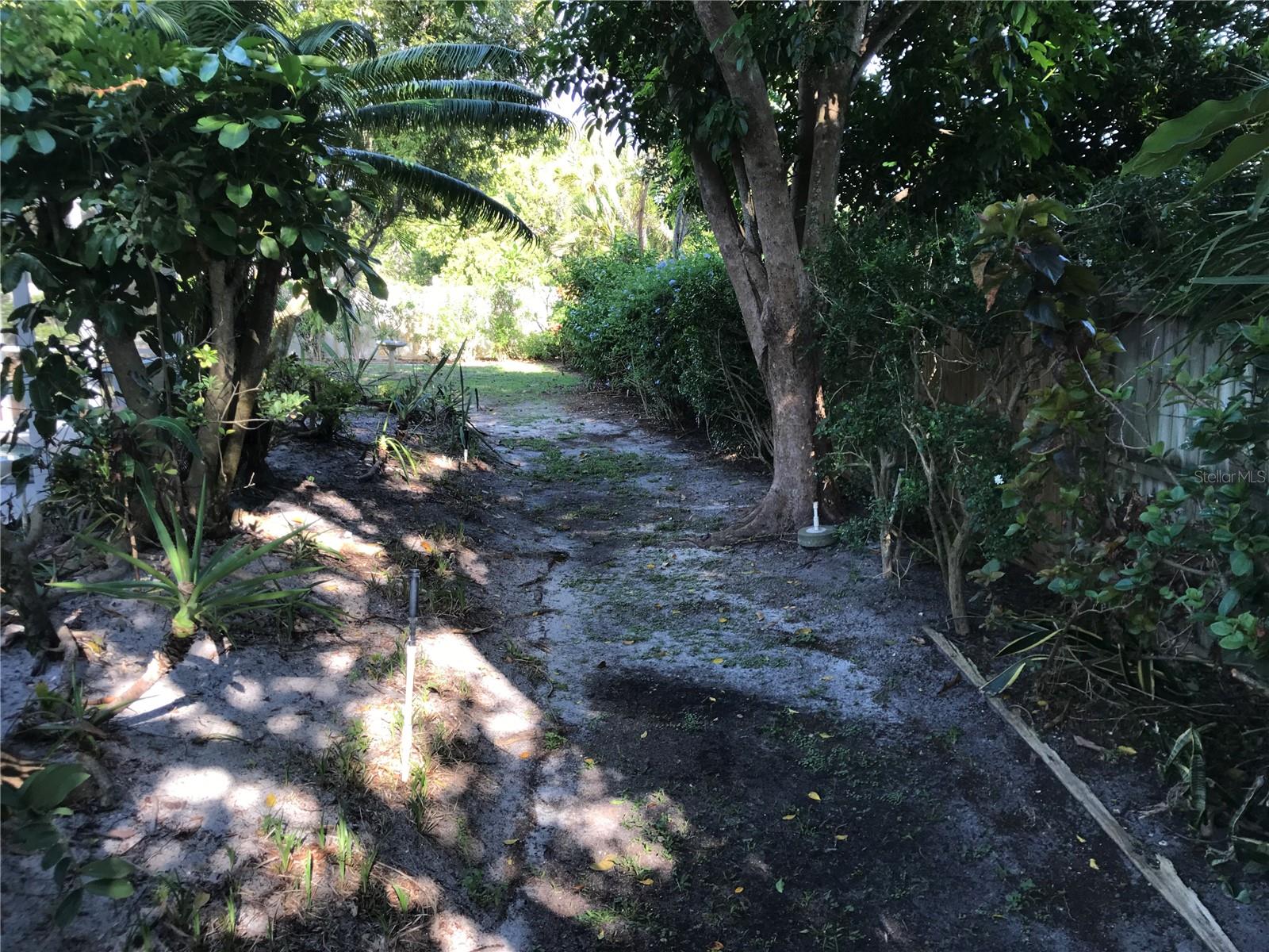 SHAWS POINT FIRST ADD - Residential Lease