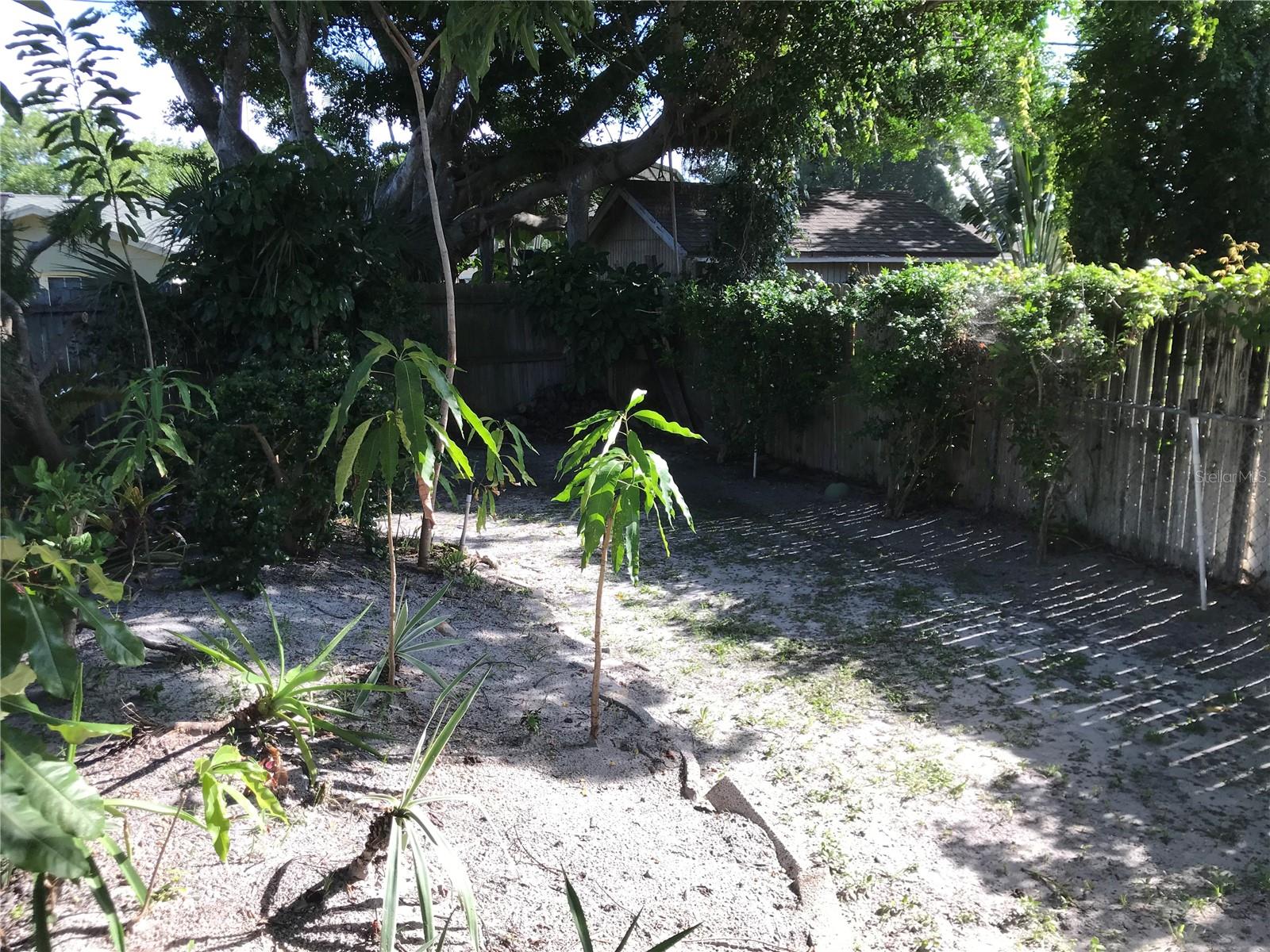 SHAWS POINT FIRST ADD - Residential Lease