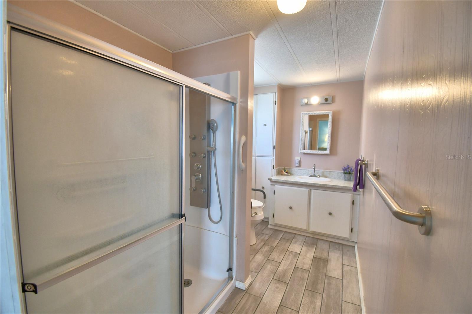 OAKWOOD ESTATES - Residential