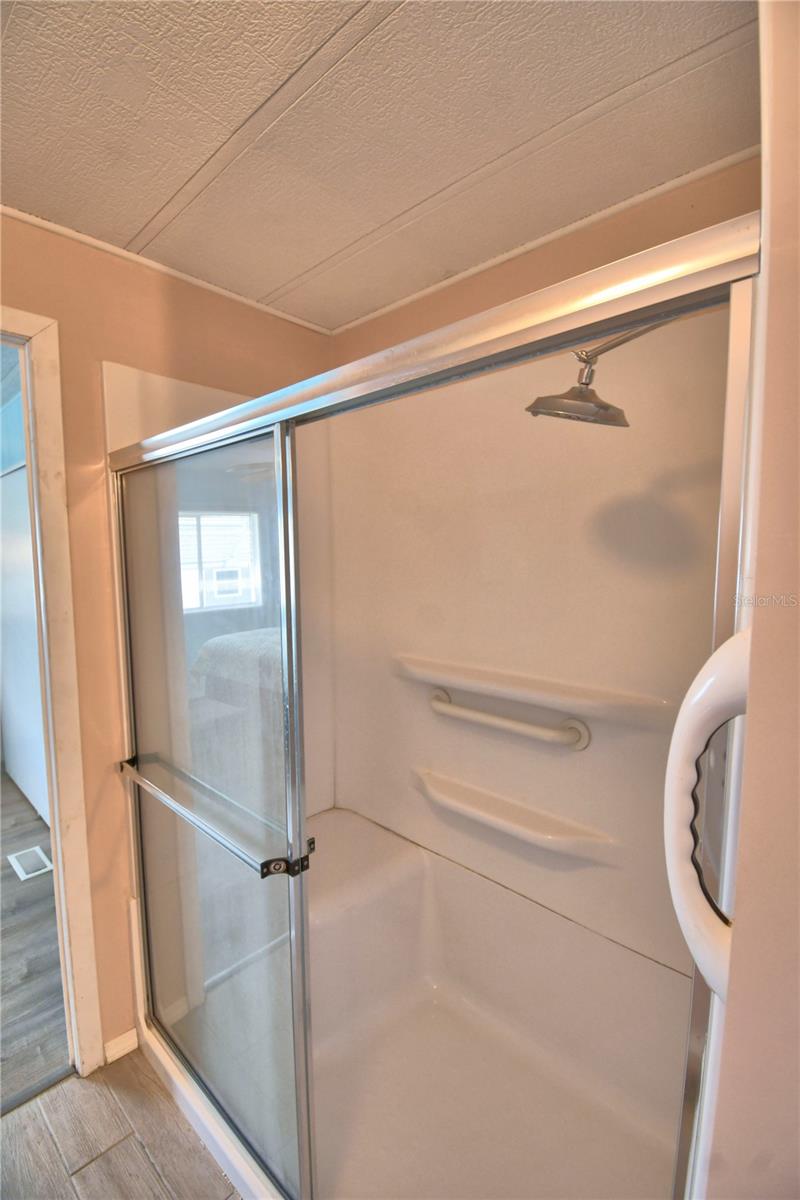 OAKWOOD ESTATES - Residential