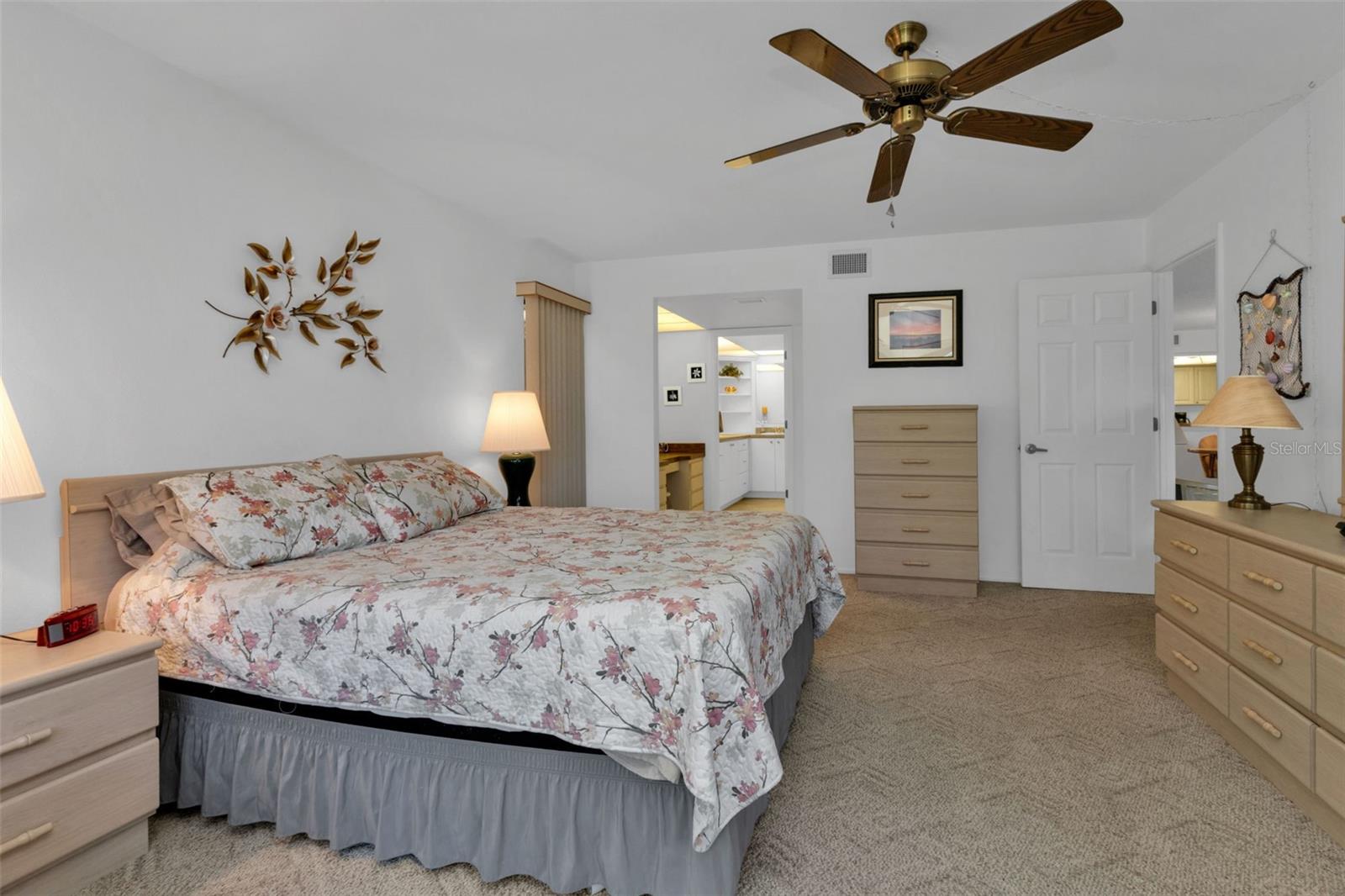 BANYAN POINT PH 03 - Residential