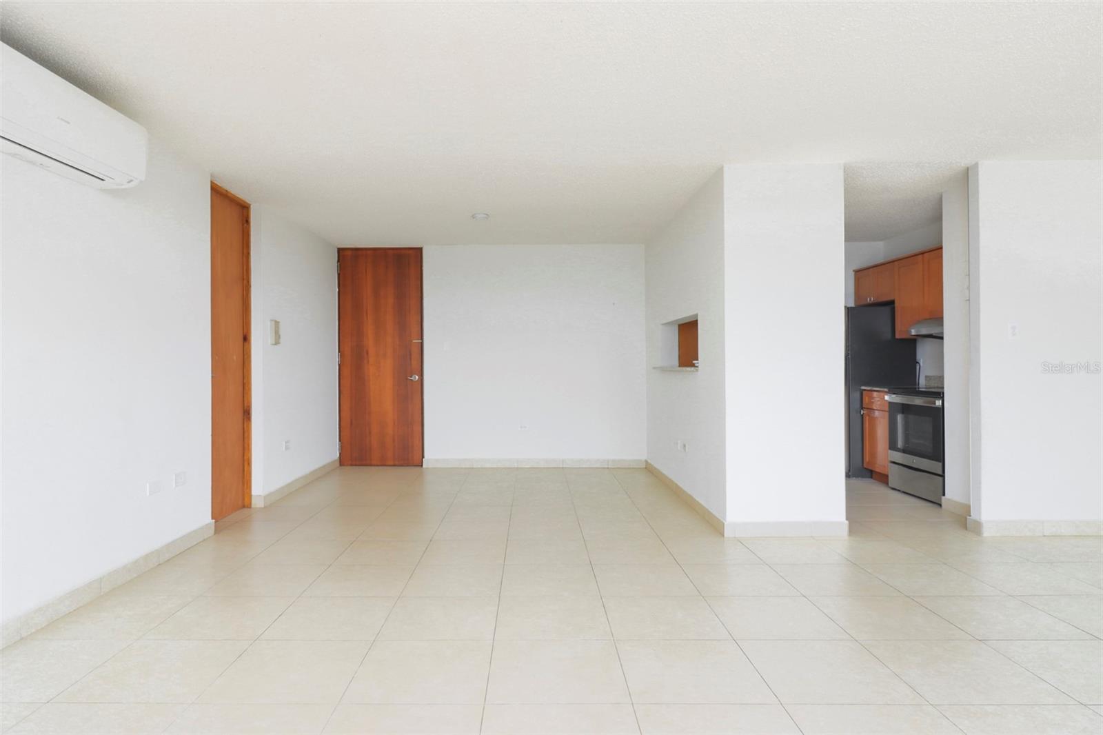 TORRE DE LA REINA - Residential Lease