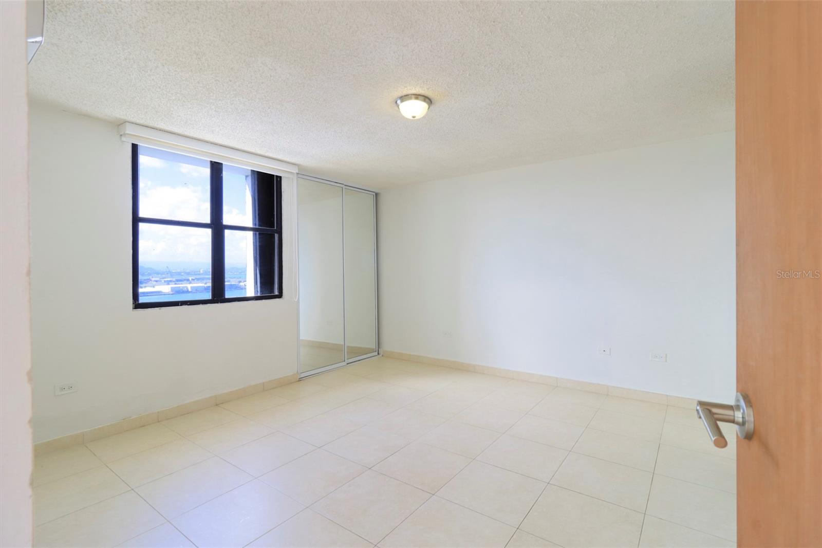 TORRE DE LA REINA - Residential Lease