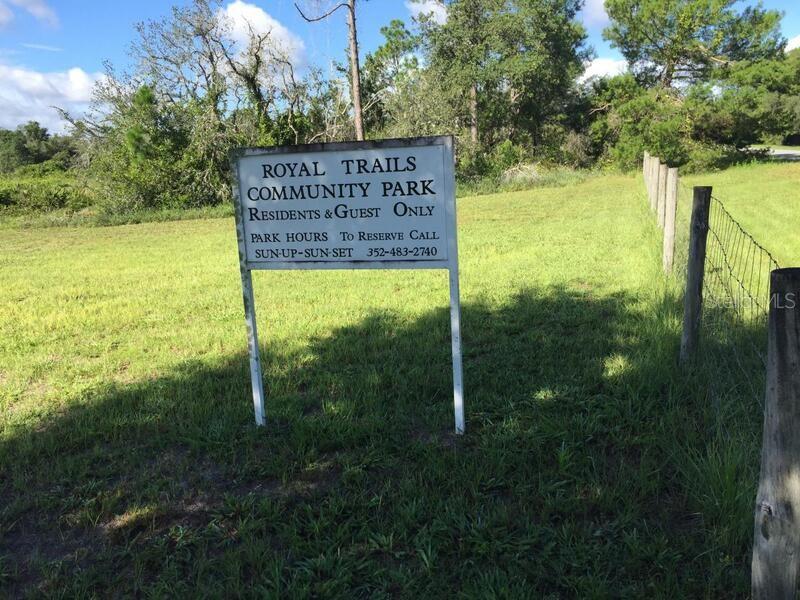 ROYAL TRAILS UNIT 01 - Land