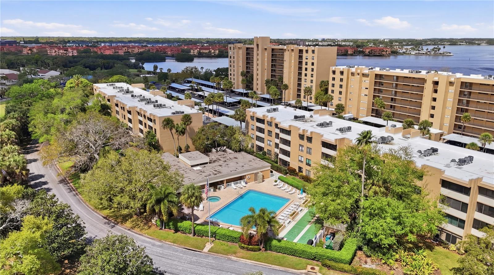 COVE CAY VILLAGE - Residential