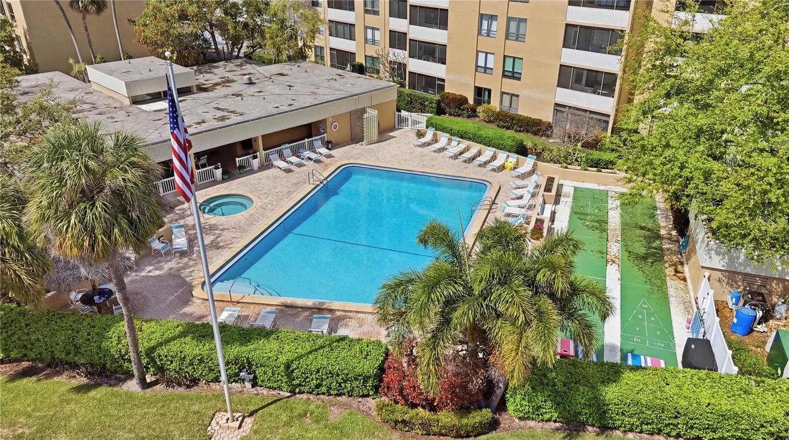 COVE CAY VILLAGE - Residential