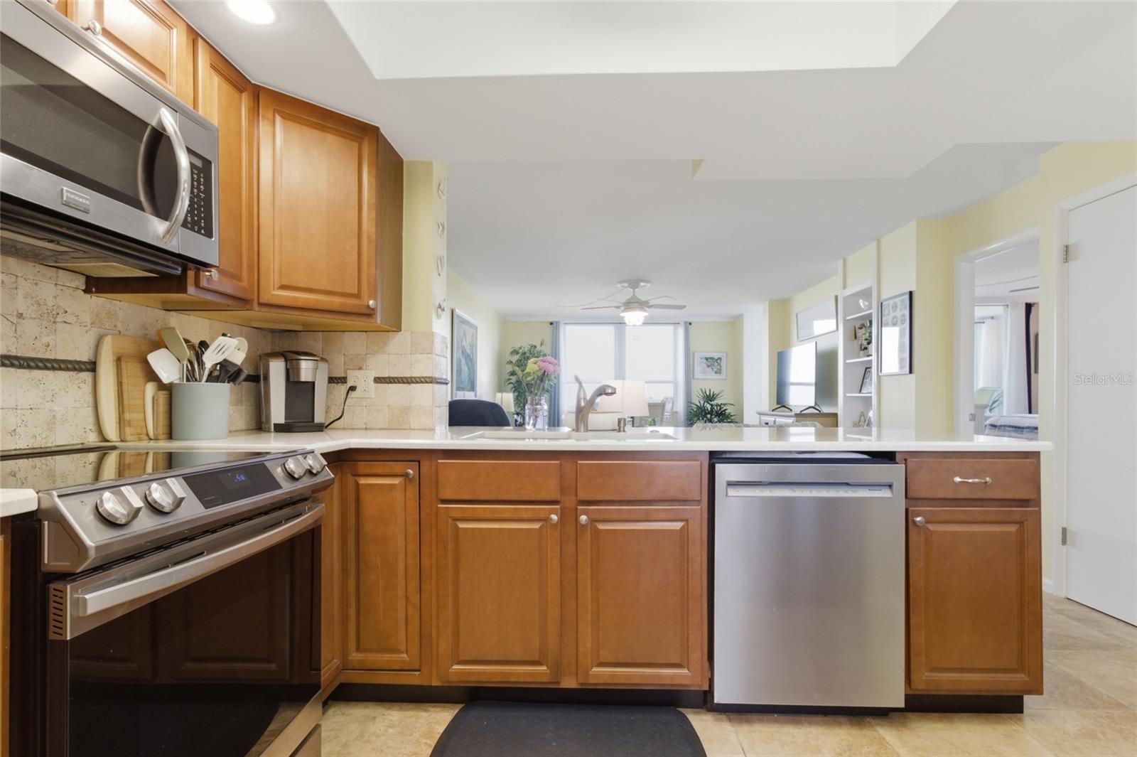 COVE CAY VILLAGE - Residential