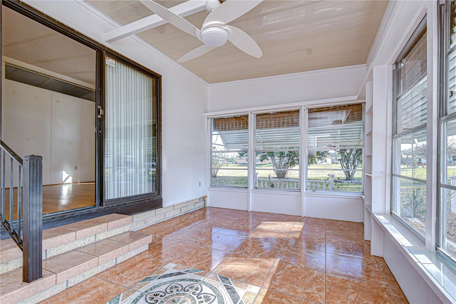 OAKS ROYAL 3 - Residential