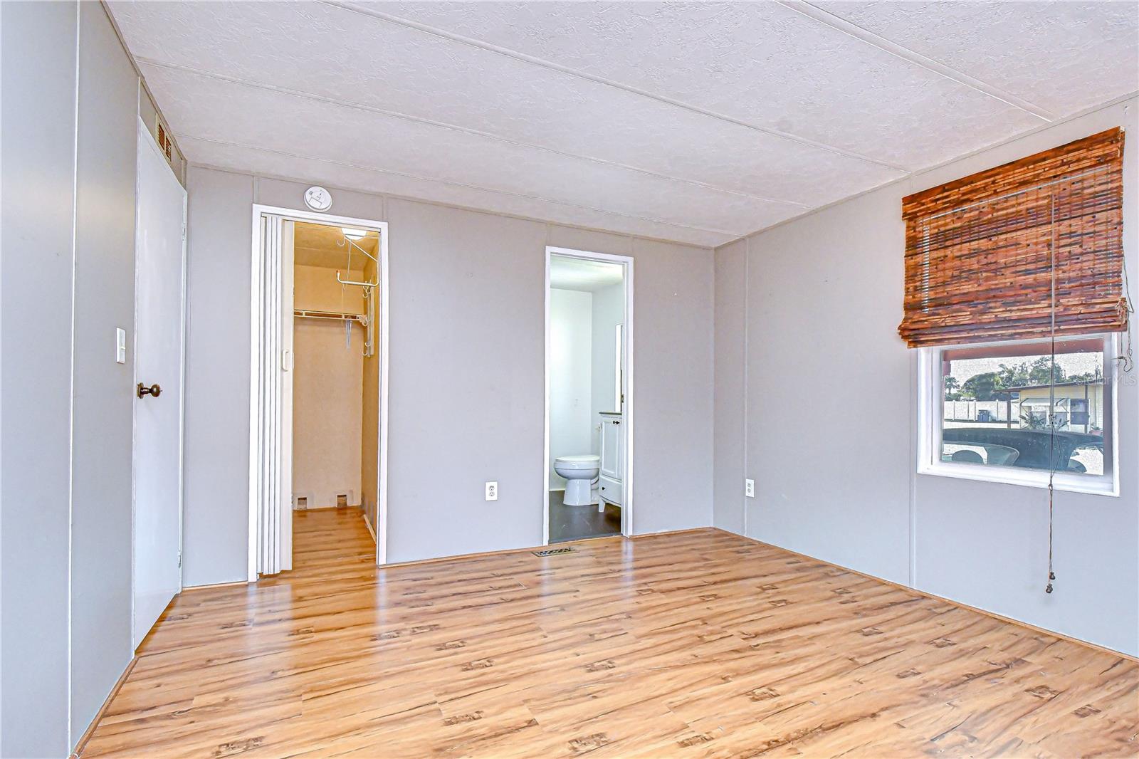 OAKS ROYAL 3 - Residential