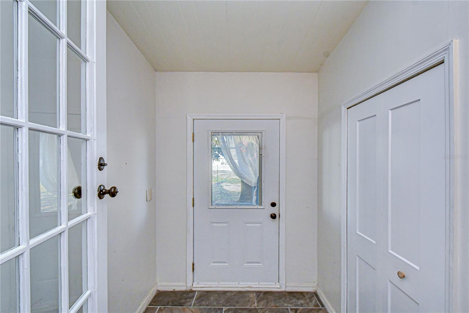 OAKS ROYAL 3 - Residential