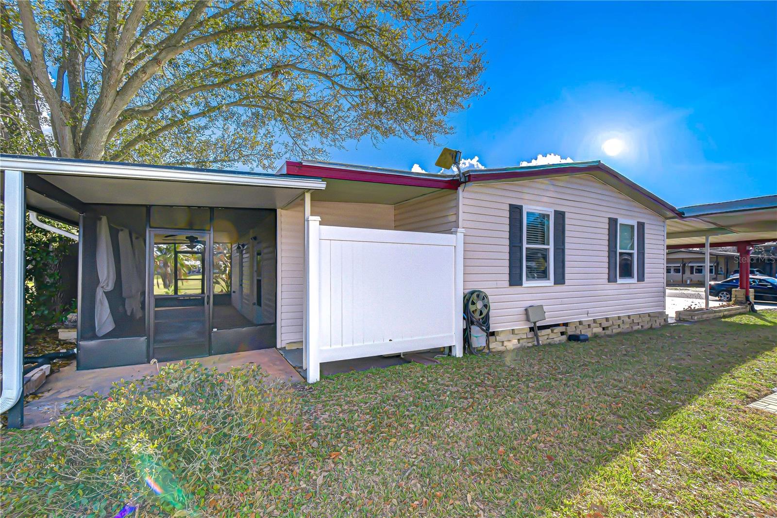 OAKS ROYAL 3 - Residential