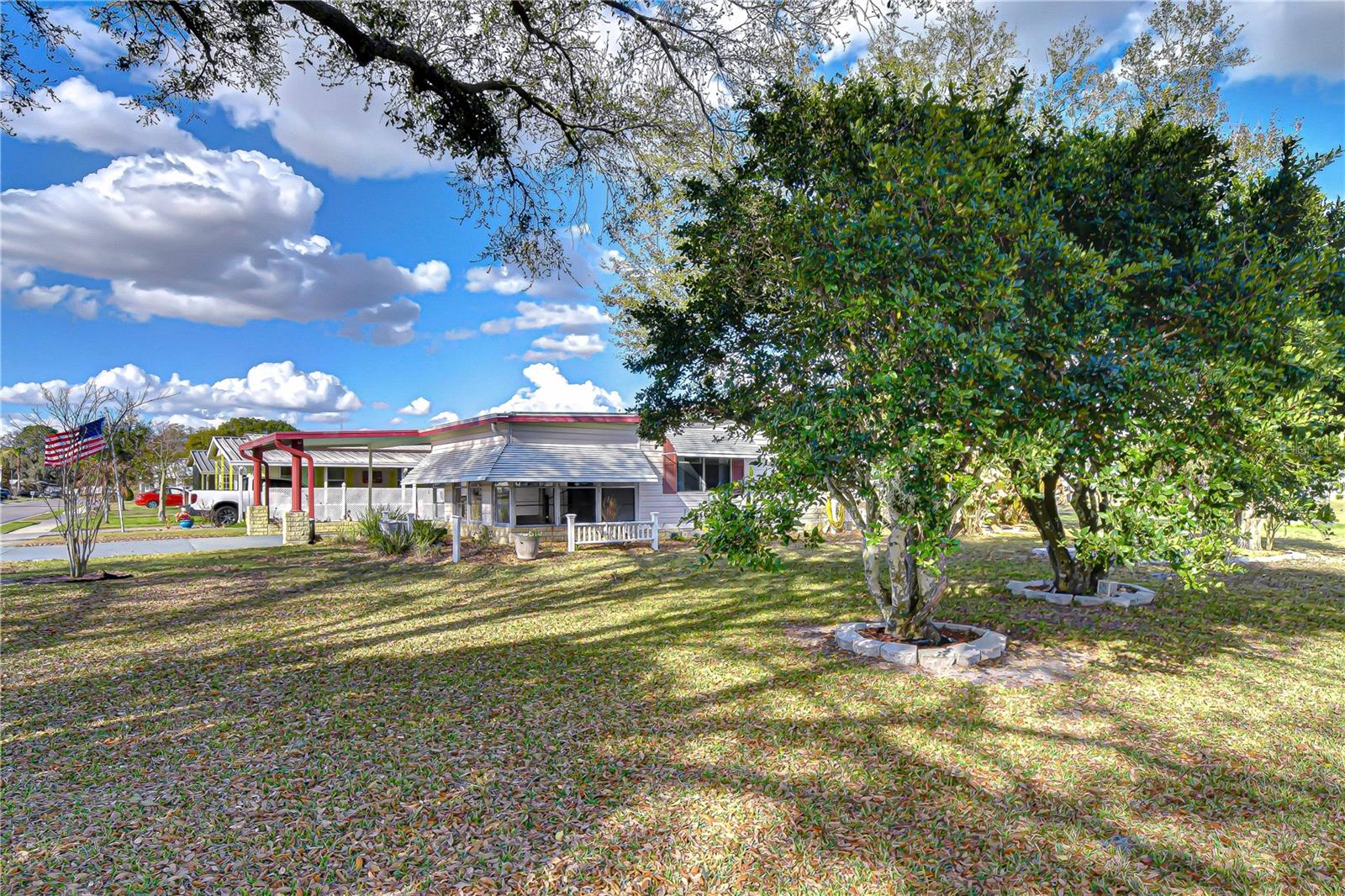 OAKS ROYAL 3 - Residential