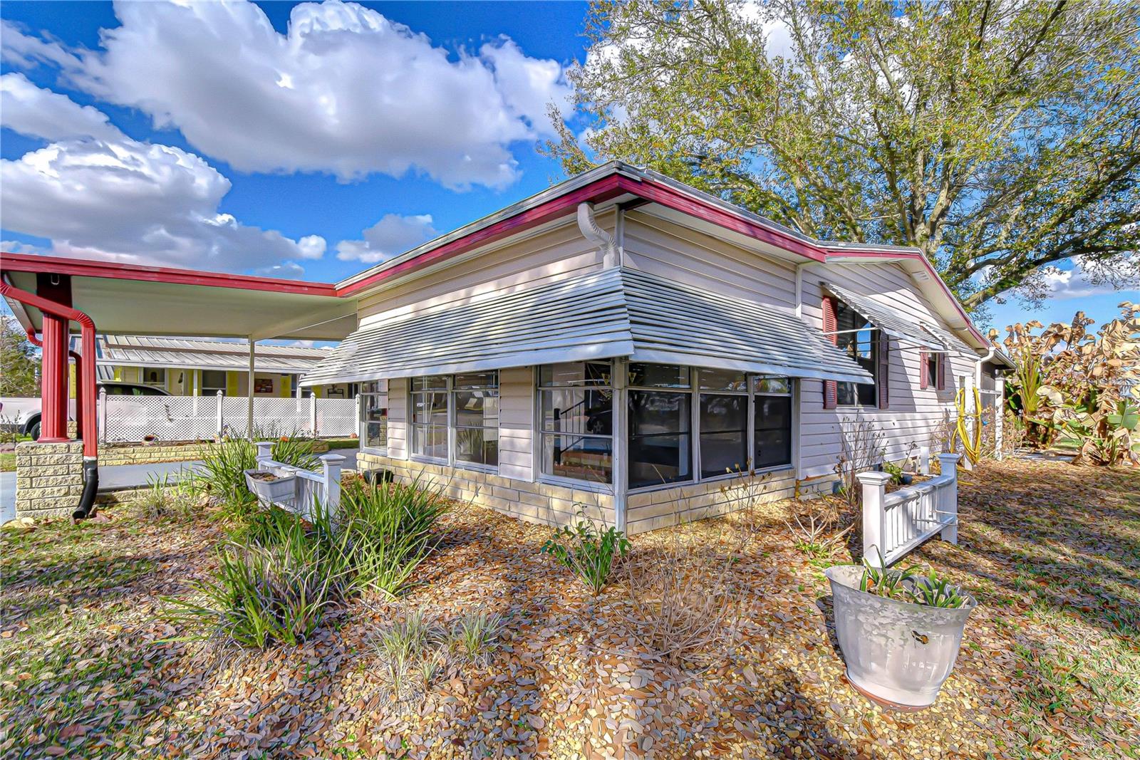 OAKS ROYAL 3 - Residential