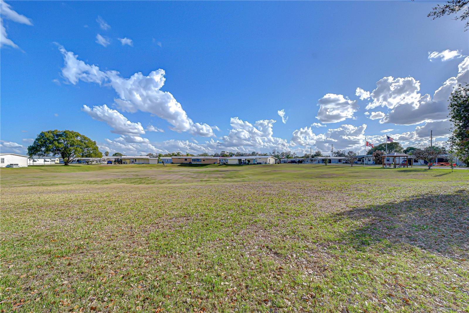 OAKS ROYAL 3 - Residential