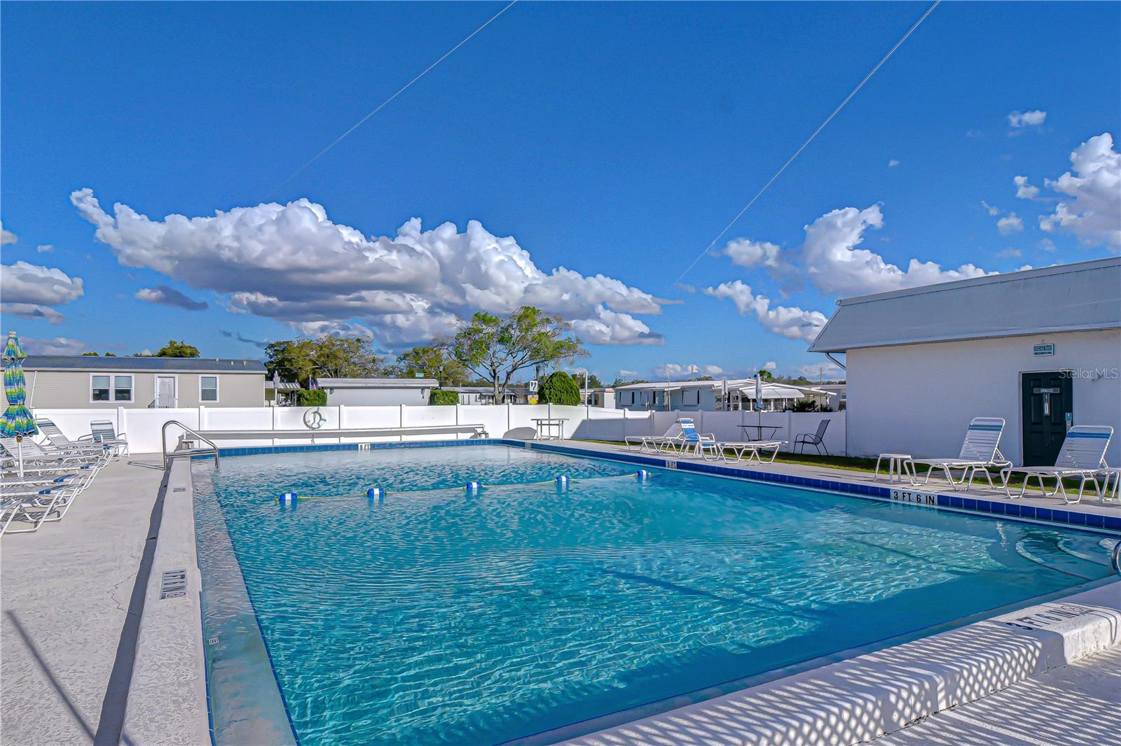 OAKS ROYAL 3 - Residential