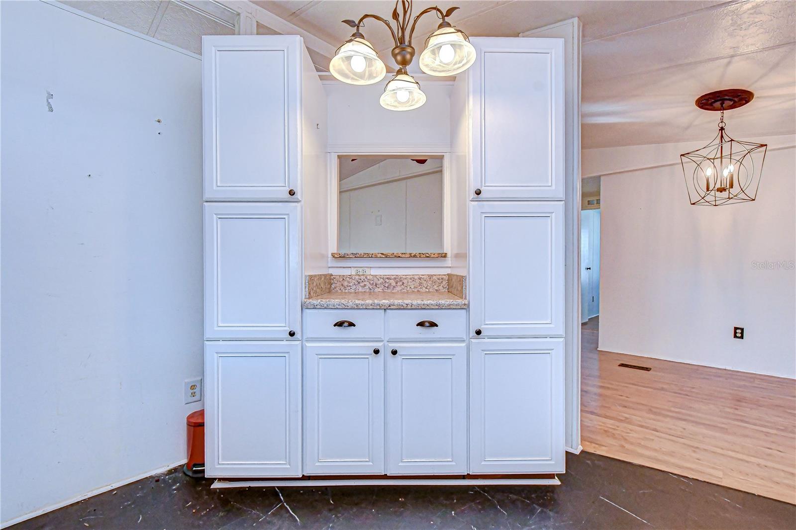 OAKS ROYAL 3 - Residential