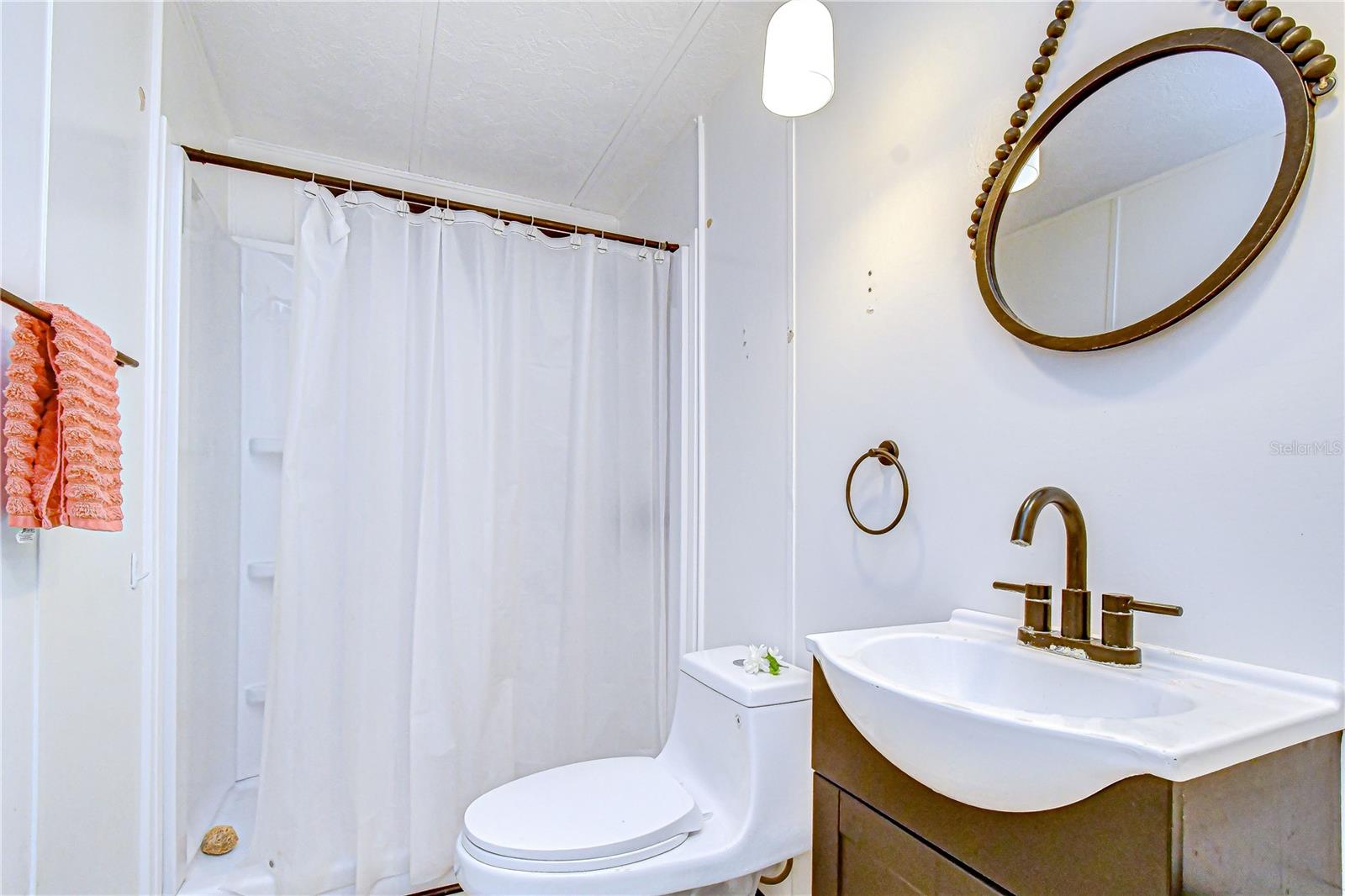 OAKS ROYAL 3 - Residential