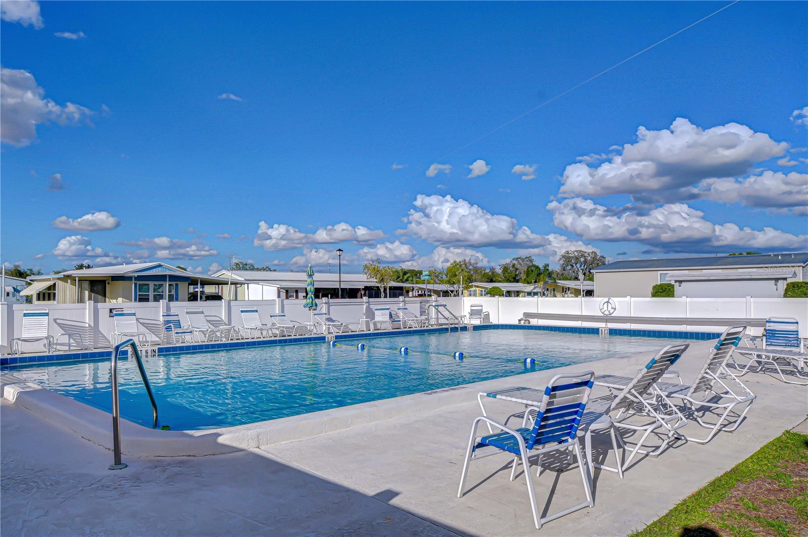 OAKS ROYAL 3 - Residential