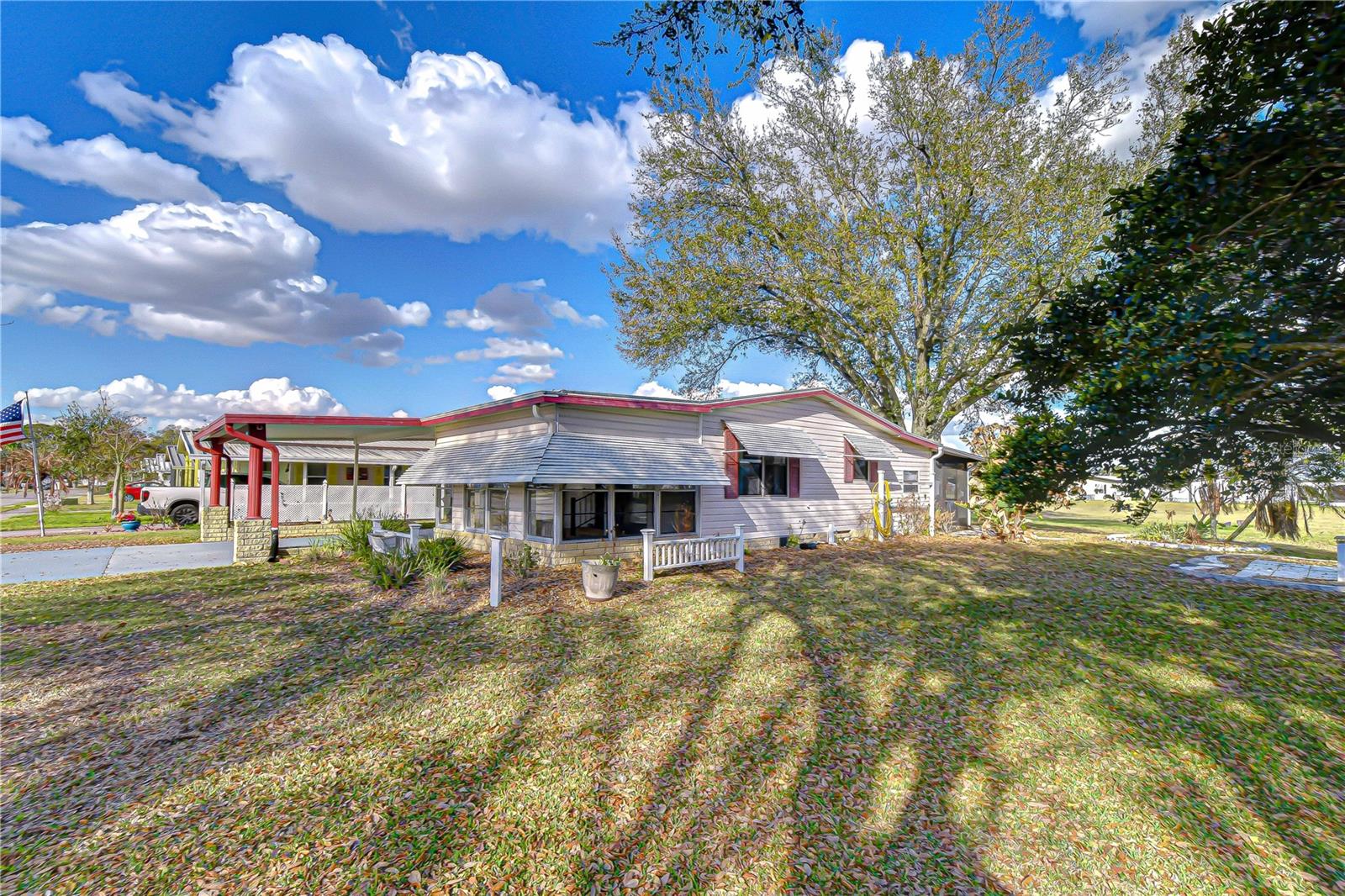 OAKS ROYAL 3 - Residential