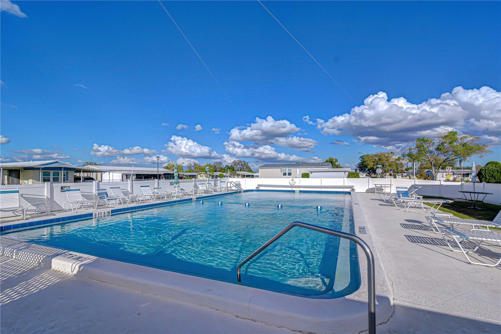 OAKS ROYAL 3 - Residential