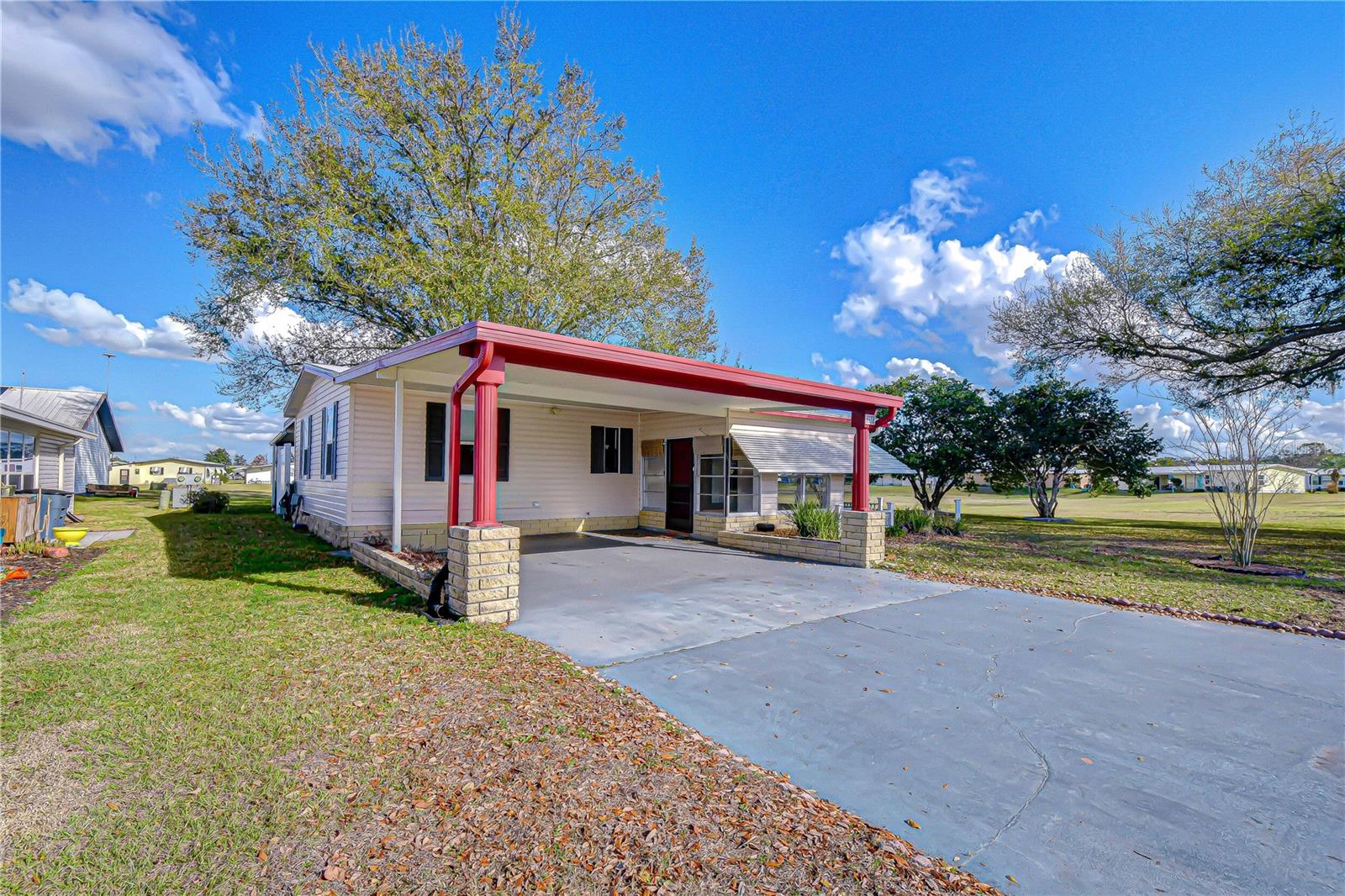 OAKS ROYAL 3 - Residential