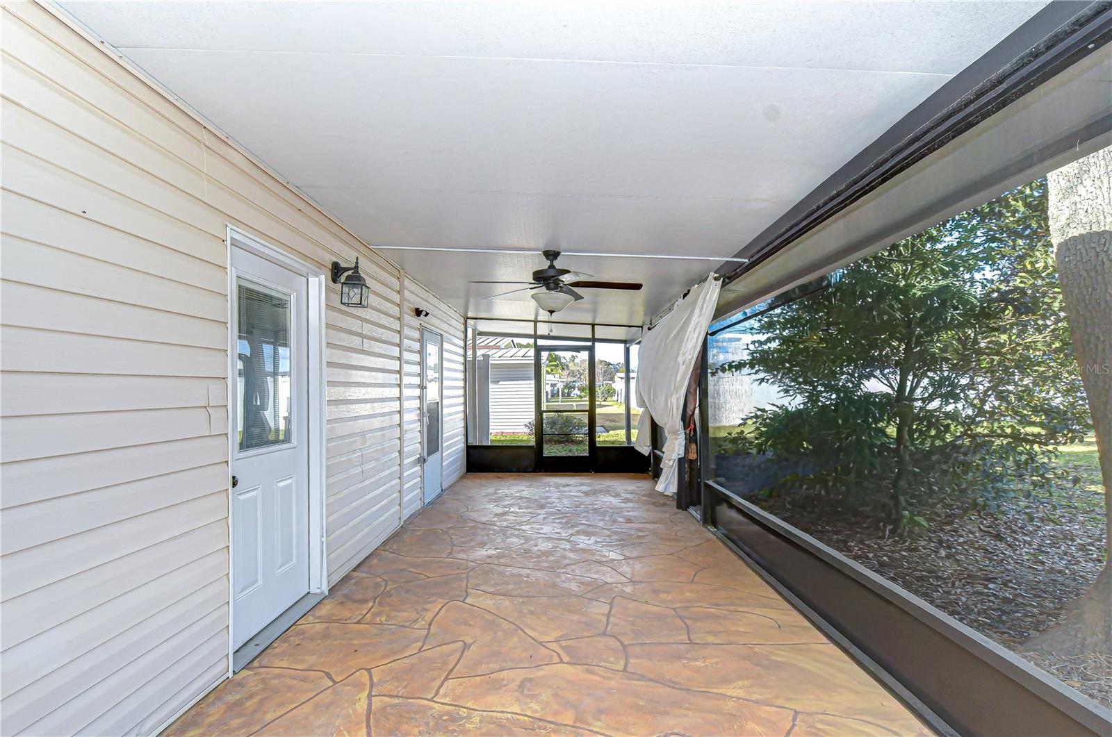 OAKS ROYAL 3 - Residential