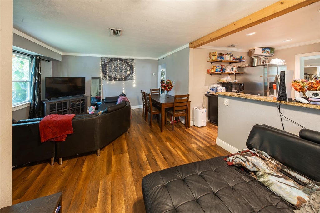 Photo of 304 E Hydrangia Street, Tampa, FL 33612 (MLS # TB8533545)