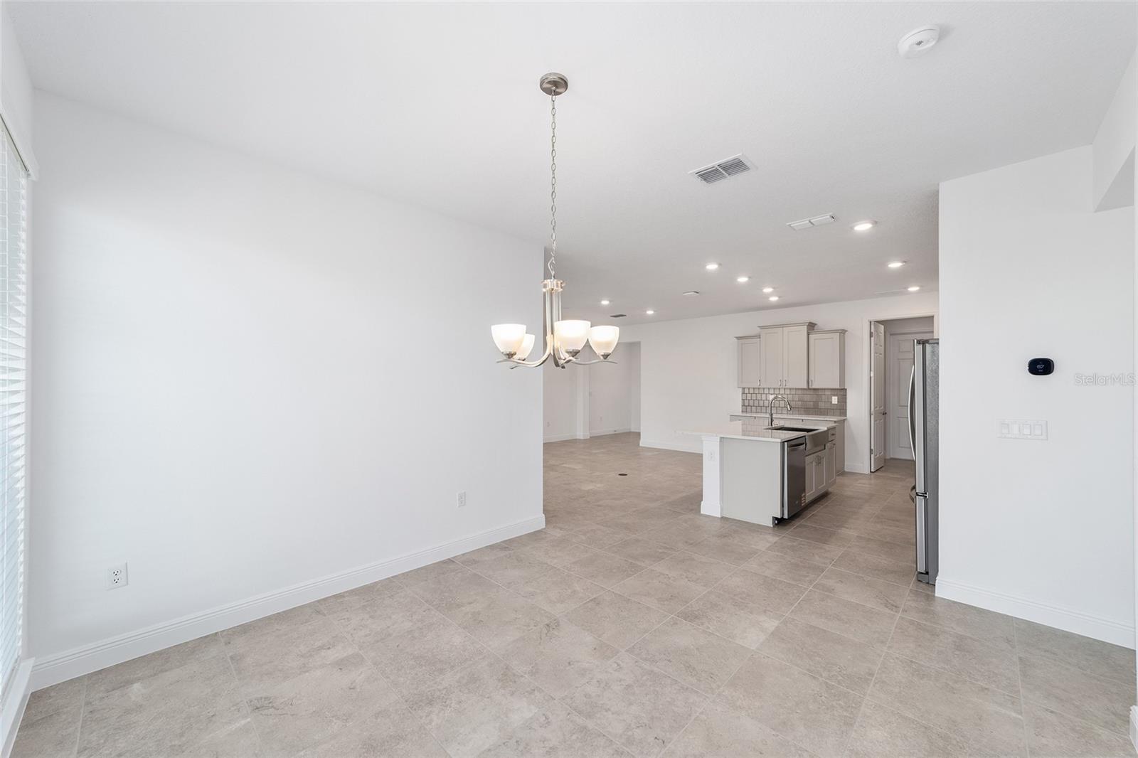 ON TOP OF THE WORLD - Residential